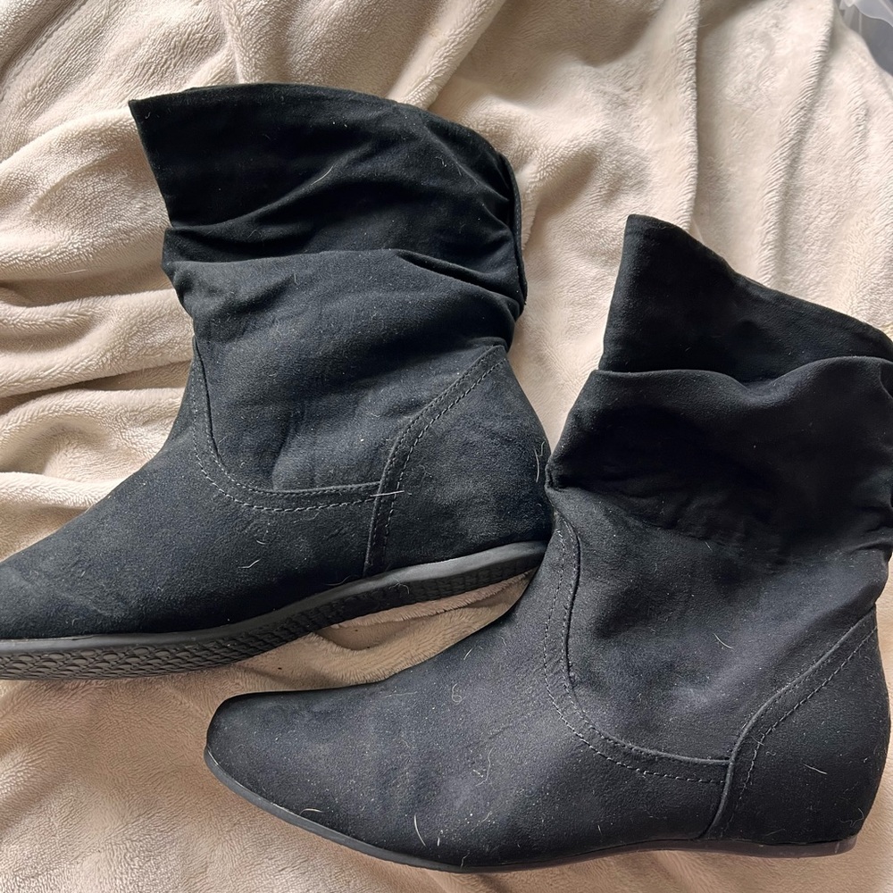 Xappeal Black Short Slouched Suede Black Boots (size 10)